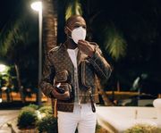 ФОТО. Мейвезер выиграл круглую сумму на поражении Ломаченко