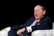 Миллиардер продает свою азартную империю