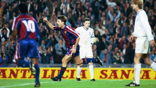 ФОТО ДНЯ. Как Барселона играла против Динамо в 1993-м