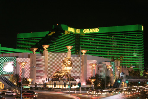 Казино в Лас-Вегасі розіграє зайві гроші в безкоштовних покерних турнірах