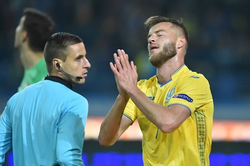 УАФ назвала имена зараженных игроков сборной Украины