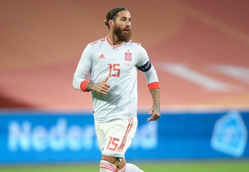 Швейцария – Испания – 1:1. Незабитые пенальти Рамоса. Видеообзор матча