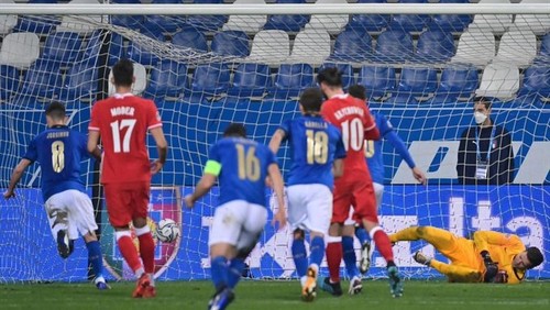 Италия – Польша – 2:0. Видео голов Жоржиньо и Берарди и обзор матча