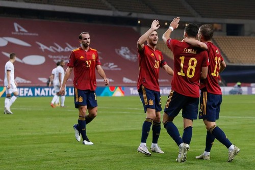 Луис ЭНРИКЕ: «У Испании в составе 30 игроков, и я выпустил на поле лучших»