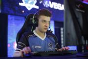 Украинский стример Dota 2 «ALOHADANCE» уходит в покер: + $94,000 за неделю