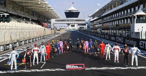 ВИДЕО. Итоги сезона Формулы-1: лучшие аварии, обгоны, моменты и курьезы