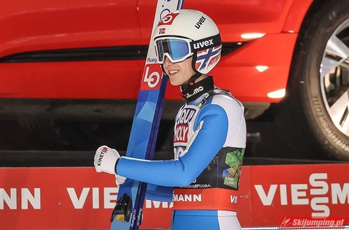 Норвегія - чемпіони світу в команді з польотів на лижах
