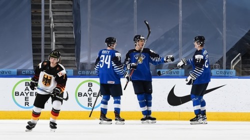 Молодіжний ЧС з хокею. 5 шайб Фінляндії, Росія обіграла США