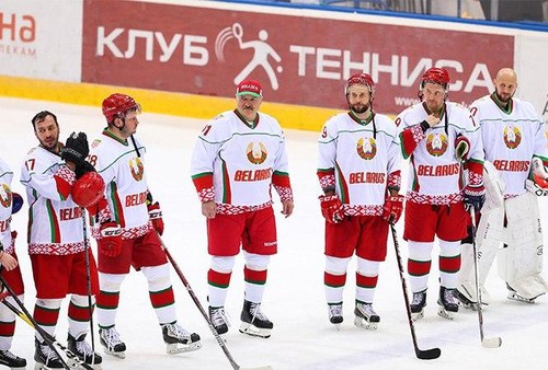 Хокеїсти команди Лукашенка здали тест на коронавірус
