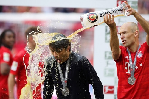 Бавария вспомнила, как праздновала чемпионство в последние годы