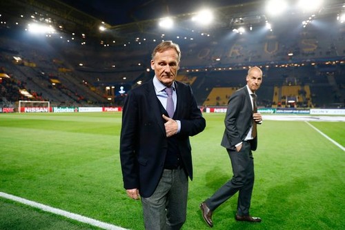 Директор Борусії: «Якщо не відновимо сезон, Бундесліга збанкрутує»