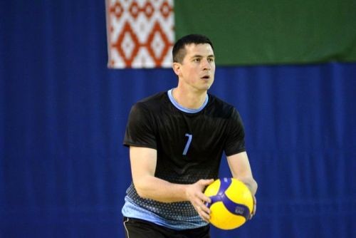 В Беларуси в эти дни проходит волейбольный турнир на уровне любителей