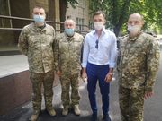 Шевченко відвідав військовий госпіталь і передав гуманітарну допомогу