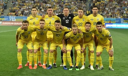 Cегодня Украина должна была сыграть первый матч на Евро против Нидерландов