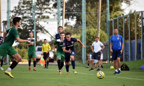 Маріуполь обіграв аматорський клуб в дебютному матчі Остапа Маркевича