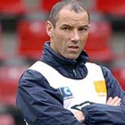 Лион вошел в историю клубного футбола Франции, выиграв чемпионский титул в четвертый раз подряд