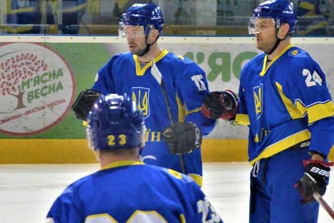 Мариуполь подписал двух хоккеистов сборной Украины