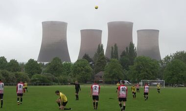 ВИДЕО. Шок в Англии. Во время футбольного матча взорвана электростанция