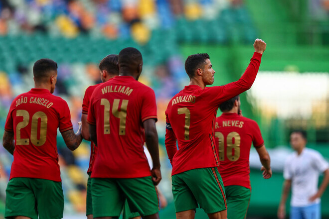 Роналду забивает. Португалия разгромила Израиль за два дня до Евро-2020