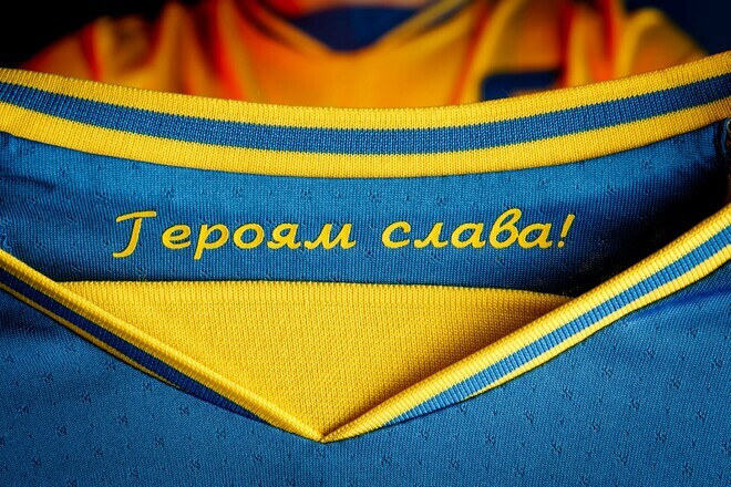 Сувенирные лавки в России проверят на наличие формы сборной Украины