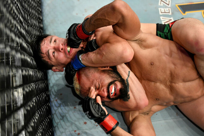 Фігейреду здався! Морено — новий чемпіон UFC у найлегшій вазі