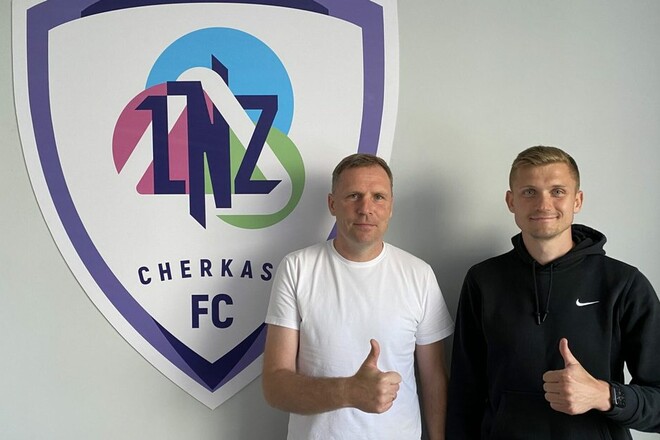 ЛНЗ подпишет Лопыренка и еще пятерых украинских футболистов