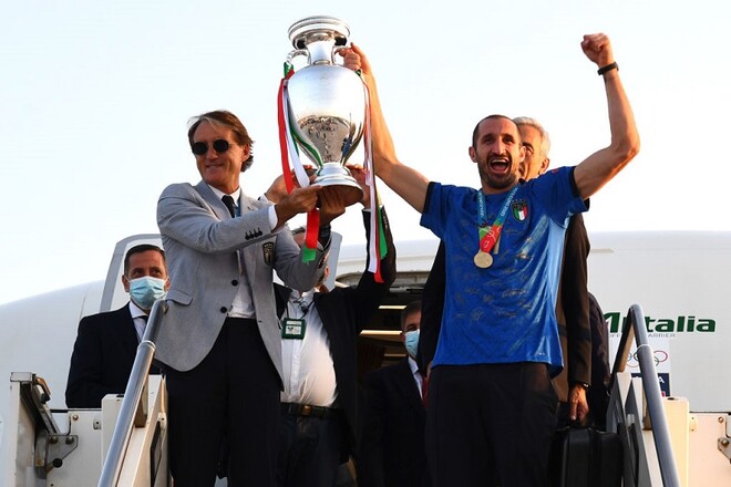 Влада заборонила збірній Італії проводити чемпіонський парад