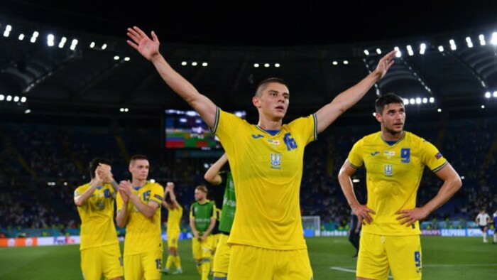 ФОТО. Яремчук и Миколенко сфотографировались с российским рэпером Бастой