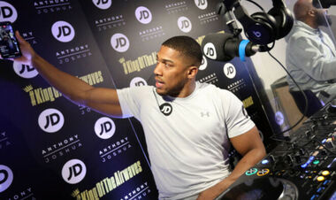 ДЖОШУА: «Усик – великолепный претендент на титул в супертяжелом весе»