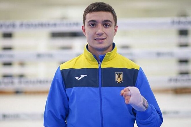 Украинский боксер Харцыз проиграл азербайджанцу