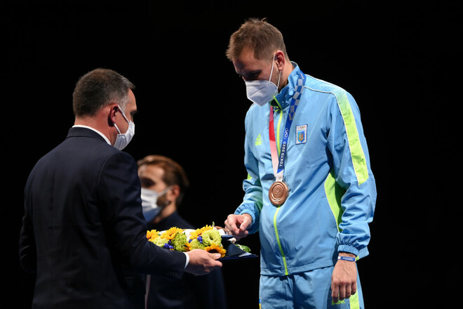 ФОТО. Вторая медаль для Украины в Токио. Как награждали Рейзлина