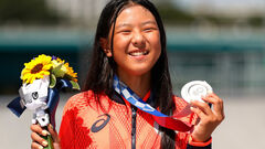 Скейтбординг. 12-летняя японка выиграла серебряную медаль Олимпийских игр