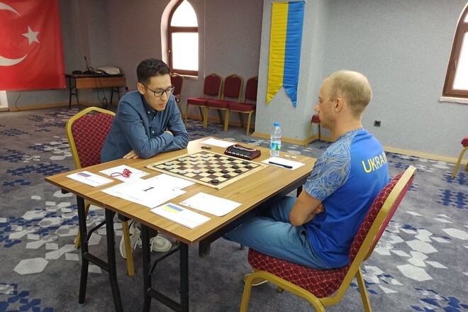 Обійшли всіх росіян. Збірна України стала чемпіоном світу з шашок-64