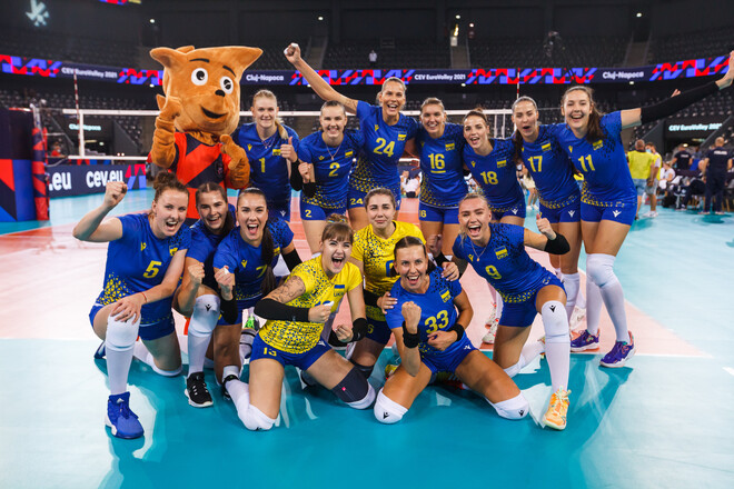 ФОТО. Как женская сборная Украины одержала первую победу на Евро