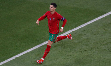 Ювентус розкрив фінансові деталі трансферу Роналду в МЮ