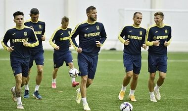 МАТВЕЕВ: «Не думаю, что с Казахстаном Петраков сыграет в пять защитников»
