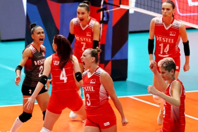 Турция и Нидерланды - в полуфинале женского чемпионата Европы