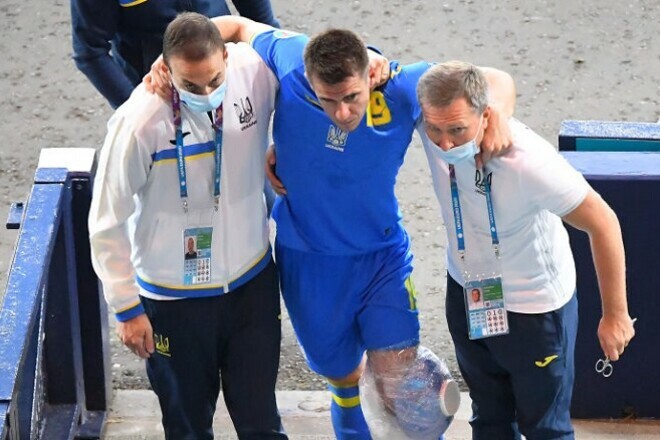ФОТО. Беседин пришел на костылях поддержать сборную Украины против Франции