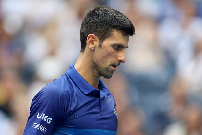 ВИДЕО. Джокович уничтожил свою ракетку в финале US Open и получил штраф