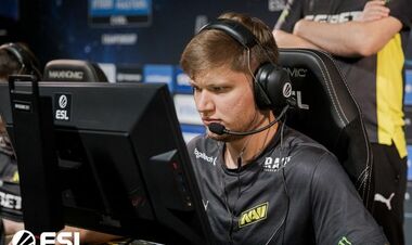 ФОТО. Украинский киберспортсмен s1mple купил машину за 200 тысяч долларов