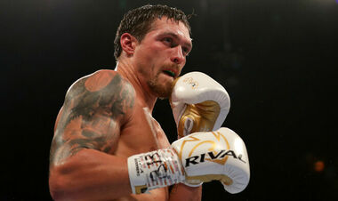 ФОТО. Усик вирушив у Лондон на поєдинок з Джошуа