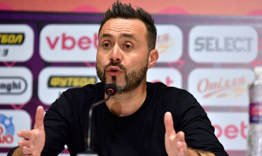 ДЕ ДЗЕРБИ: «Луческу в каждом матче прибавляет в своем давлении на арбитров»