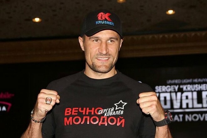 «С большой победой»! Известный российский боксер тепло поздравил Усика