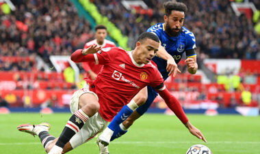 Манчестер Юнайтед і Евертон зіграли внічию і наздогнали лідера