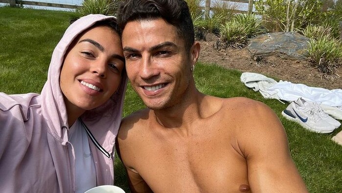 Чекають на поповнення в сім'ї. Наречена Роналду завагітніла