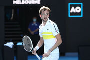 Медведев уверенно разобрался с Рублевым и вышел в полуфинал Australian Open