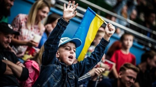 З уболівальниками. Матчі збірної України і Суперліги пройдуть з фанами