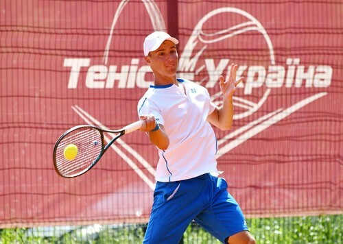 Украинец Крутых вышел в полуфинал турнира ITF в Турции