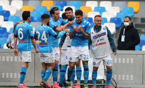 Серия A. 7 голов в матче Наполи, победа Лацио, ничья Ромы