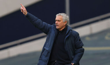 ОФІЦІЙНО. Жозе Моуріньо підписав контракт з Ромою